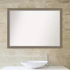Specchio da parete rettangolare per bagno 104 x 76 cm con cornice stretta marrone