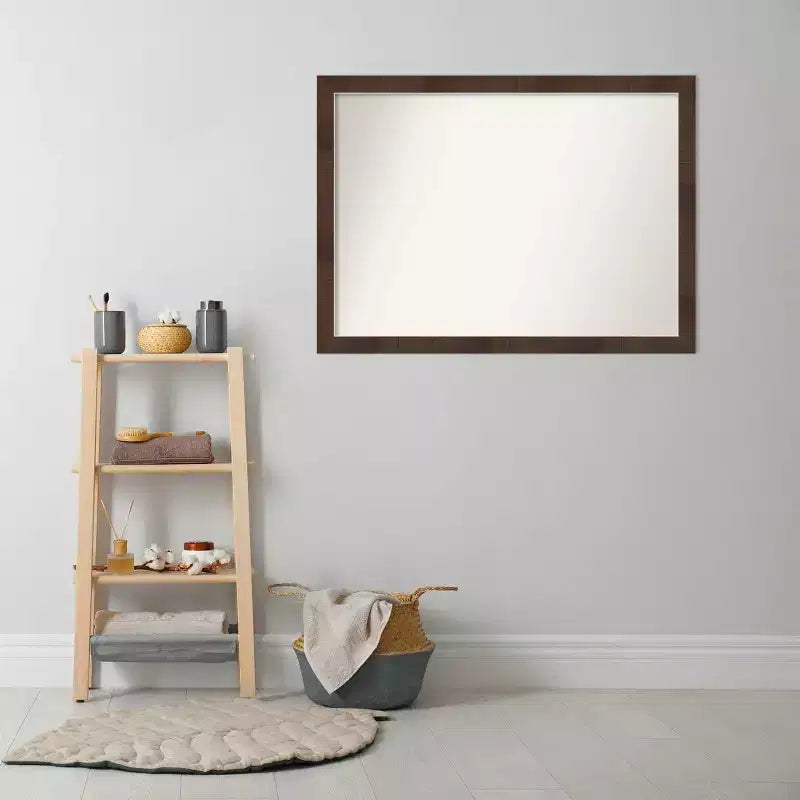 Specchio da parete rettangolare per bagno da 41" x 30" con cornice stretta marrone