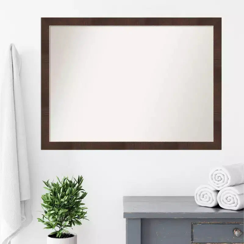 Specchio da parete rettangolare per bagno da 41" x 30" con cornice stretta marrone