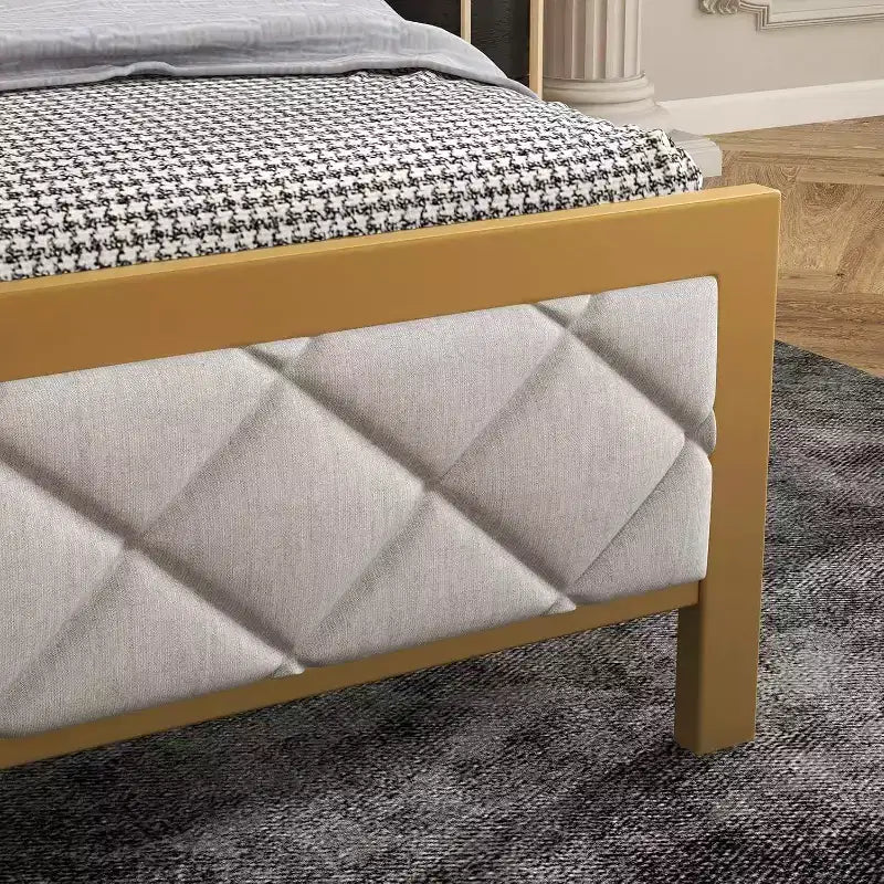 Struttura Letto in Velluto con Testiera Trapuntata e Contenitore Sottopiano