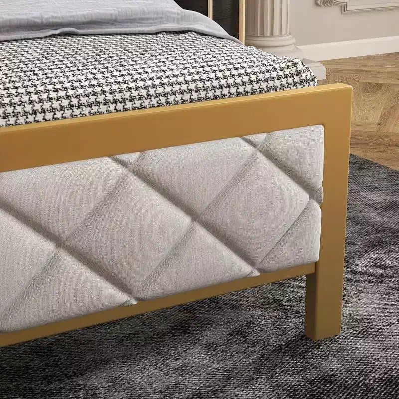 Struttura Letto in Velluto con Testiera Trapuntata e Contenitore Sottopiano