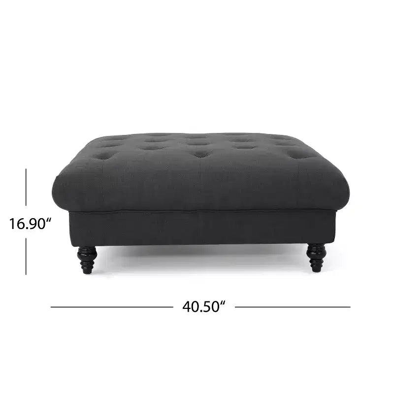 Pouf quadrato capitonné con cuciture a rombi e gambe in betulla