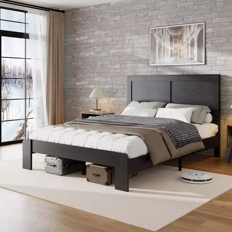 Letto con piattaforma industriale in legno con testiera